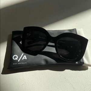 Quay Monroe sunglasses black